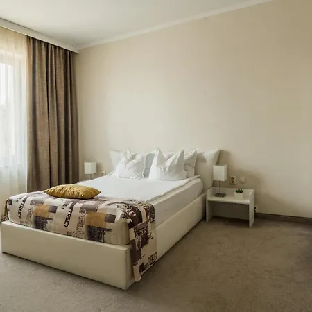 Dunav Plaza 4* Roese