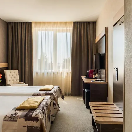 Dunav Plaza Hotel Roese