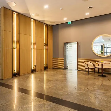 Dunav Plaza Hotel 4*