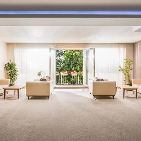 Dunav Plaza 4*