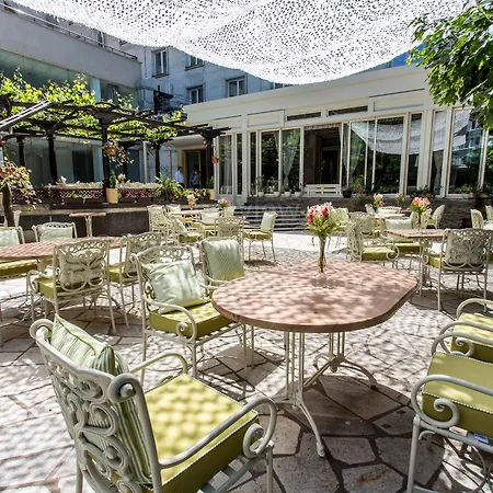 Dunav Plaza 4*