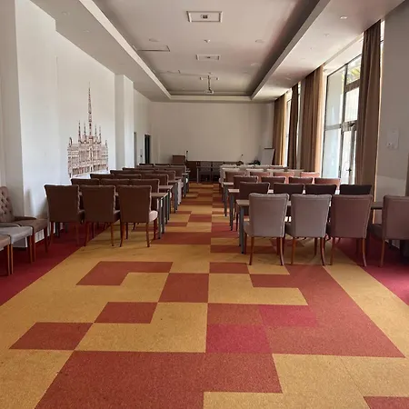 호텔 Dunav Plaza 루세