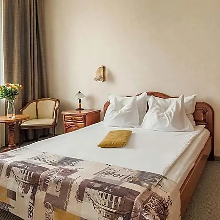 Dunav Plaza 4* Roese