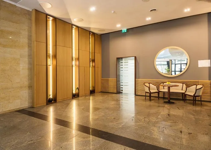 Dunav Plaza Hotel 4*